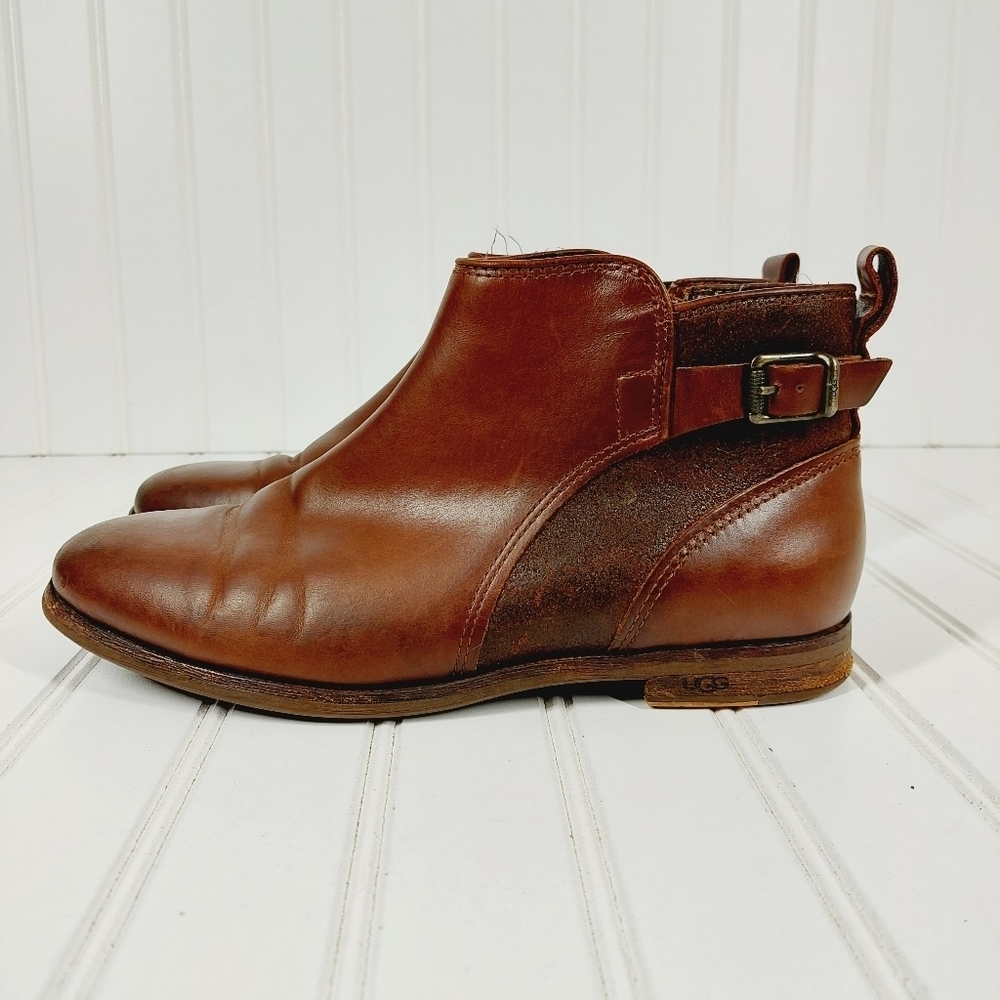 UGG Brown Leather Slip On Buckle Detail Side Zipper Ankle Riding Booties I205